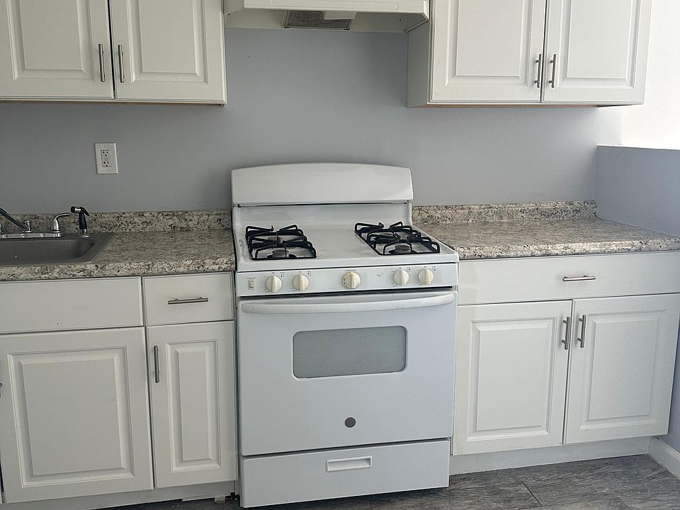 1st image of 176 Parker St #11