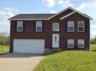 102 Summerfield Dr, Dry Ridge, KY 41035
