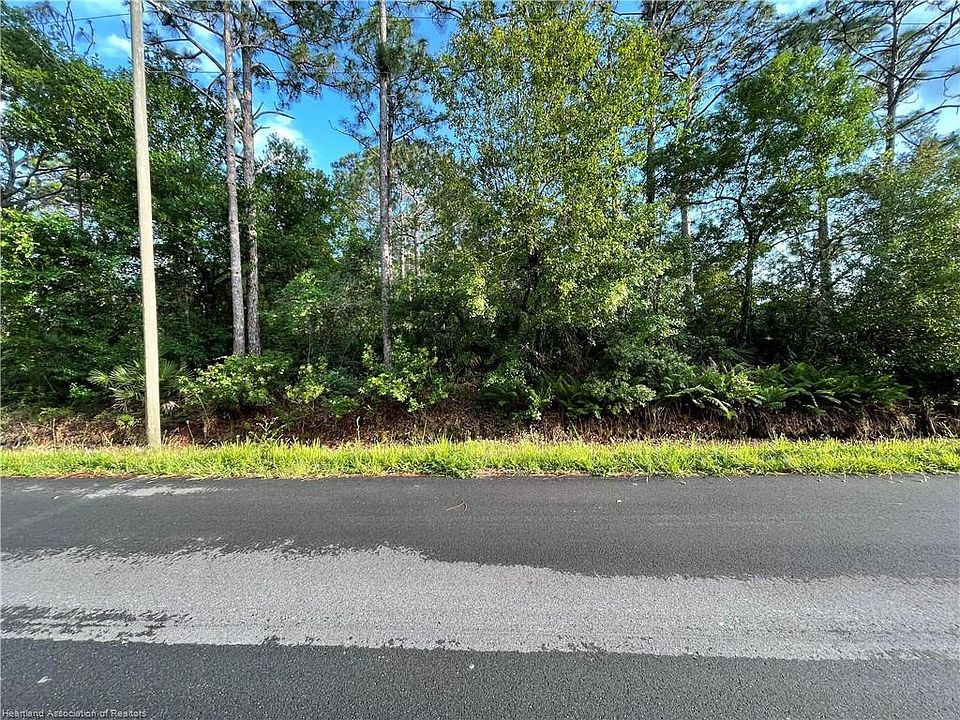 1st image of 976 Challenger St NW