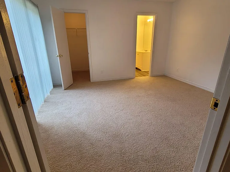 2301 W Michigan Ave — Photo 14