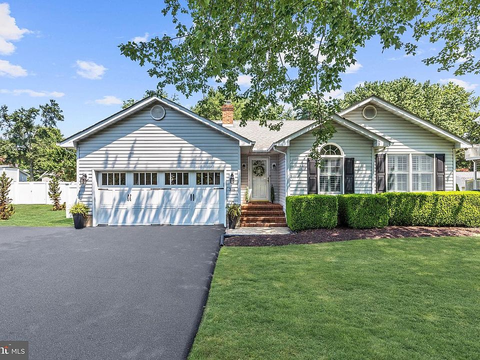 1st image of 316 Larch Pl