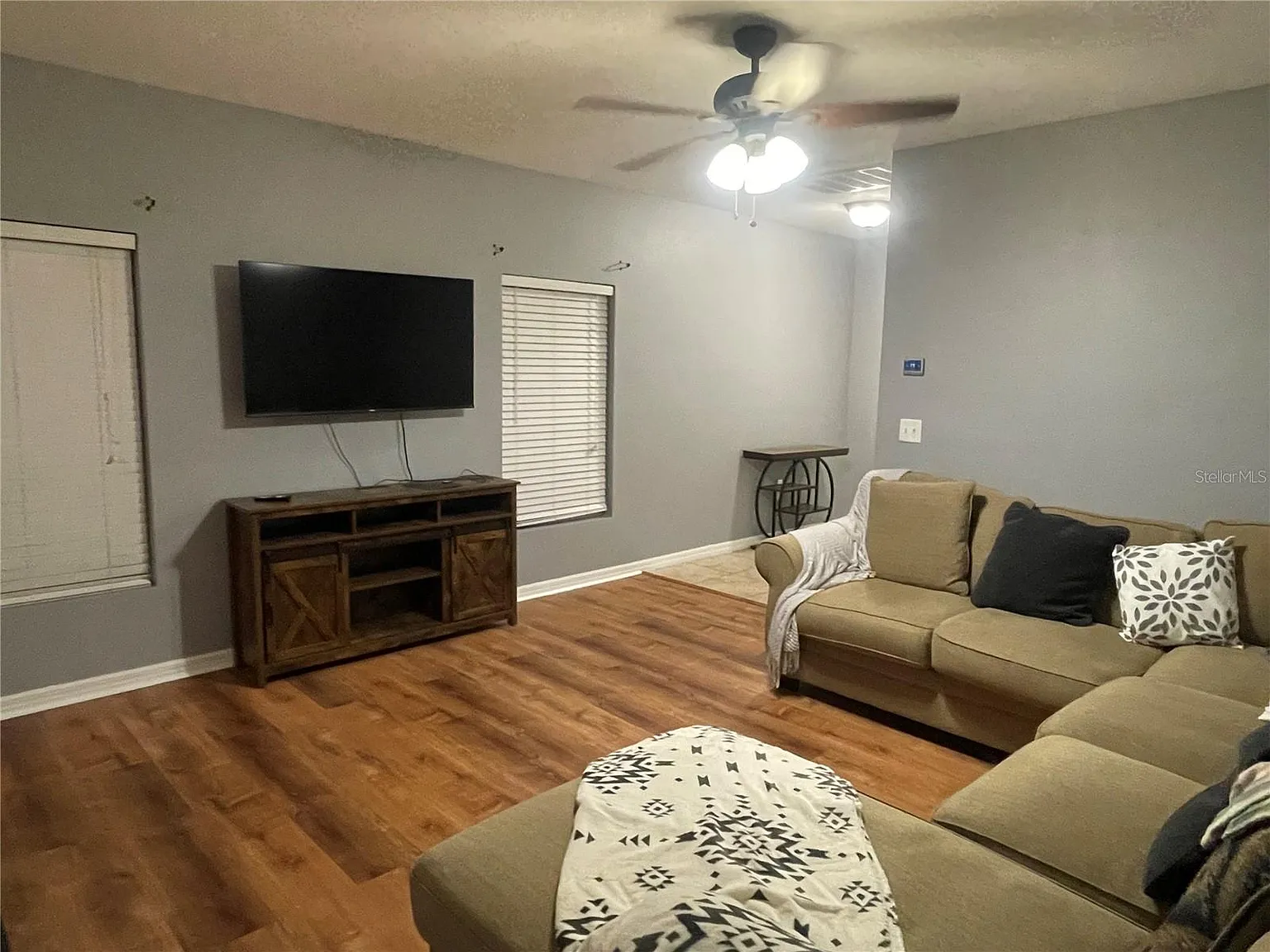 3 bed, 1333 sqft, $2,000 — Photo 3