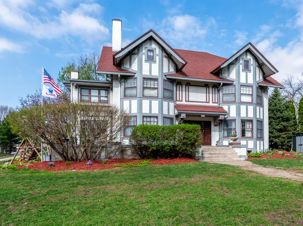 1008 Mississippi Ave, Davenport, IA 52803