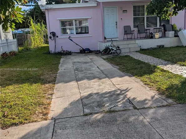 16931 NE 5th Ct, North Miami Beach, FL 33162