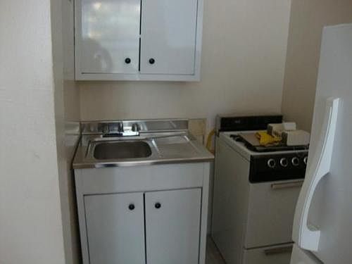 2nd image of 916 Lafayette Ave APT 6