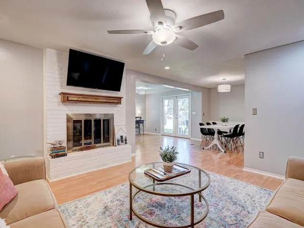 3201 Meadow Ln, Edmond, OK 73013