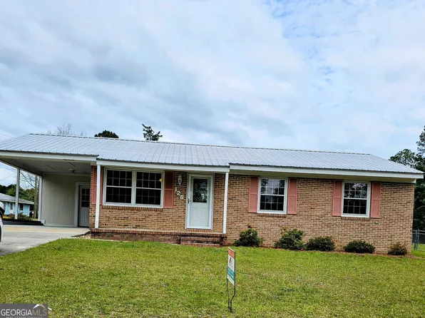 128 Happiness Dr, Swainsboro, GA 30401