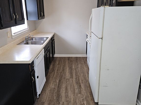 5th image of 1664 Foxhaven Dr #6