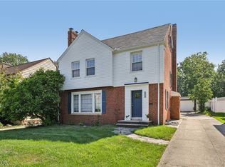 2379 Loyola Rd, University Heights, OH 44118