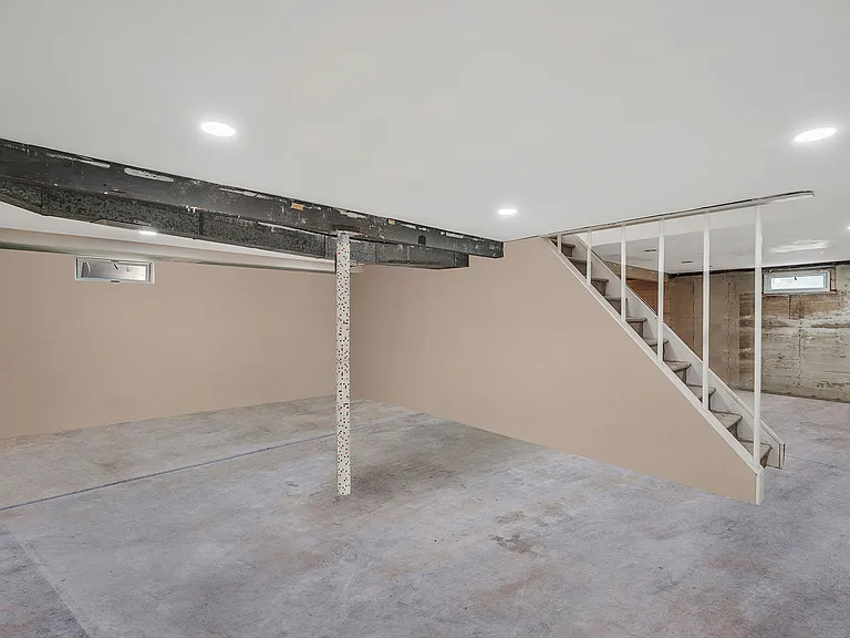 2 Spencer St — Photo 7