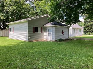 818 Everett Rd, Fremont, OH 43420