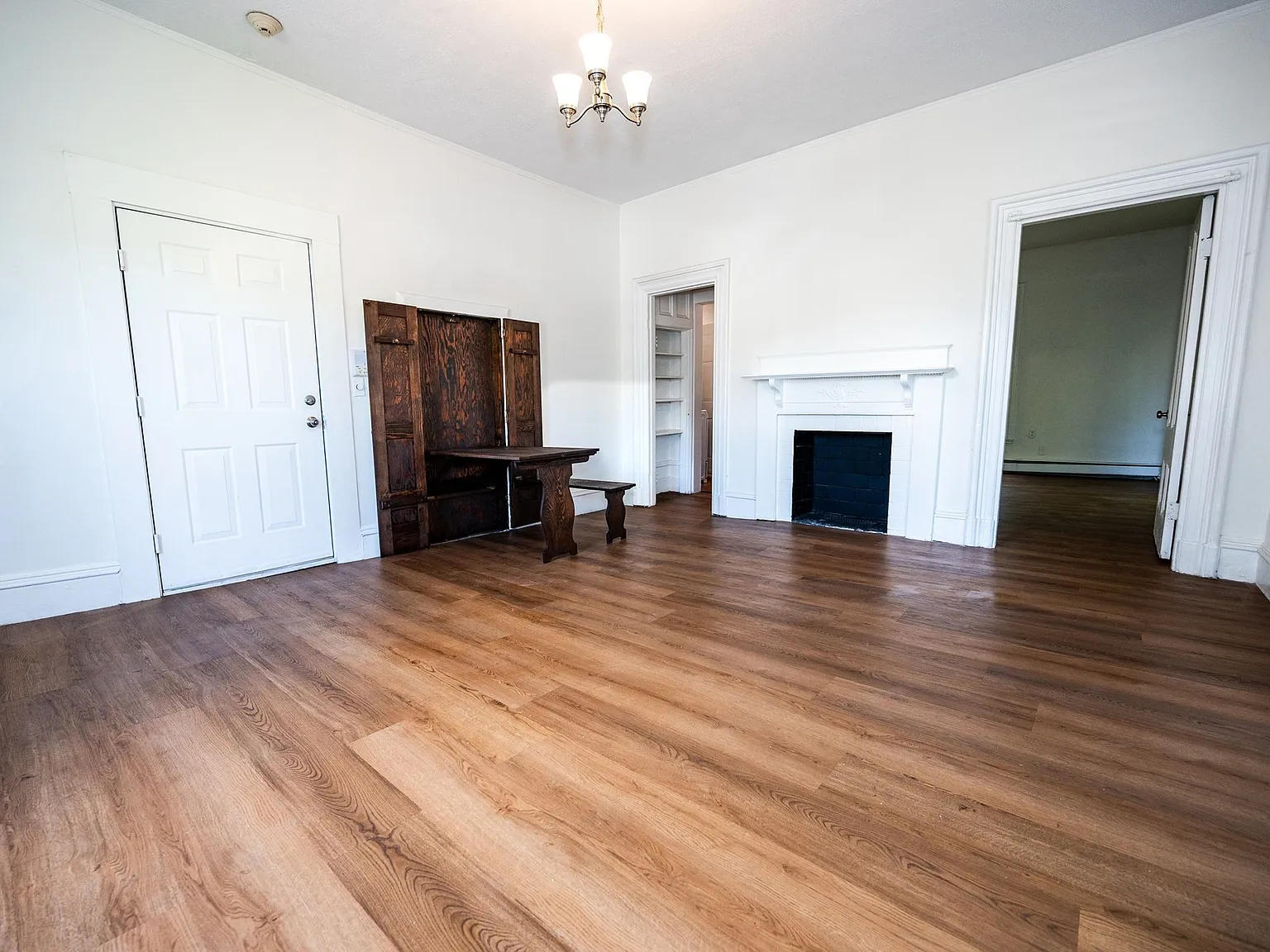 1 bed, 1.0 bath, 400 sqft, $2,350 — Photo 3