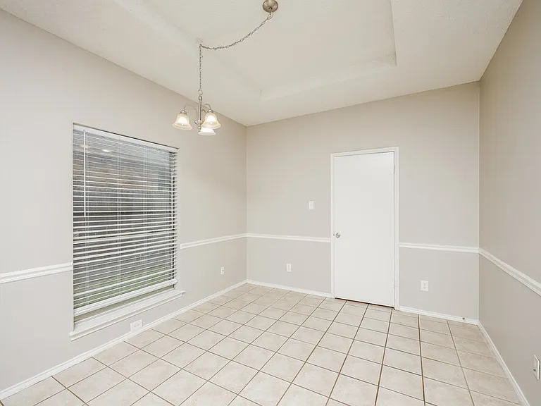 1330 Bogard Ln — Photo 6