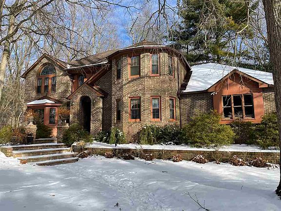 3rd image of 9625 York Woods Dr