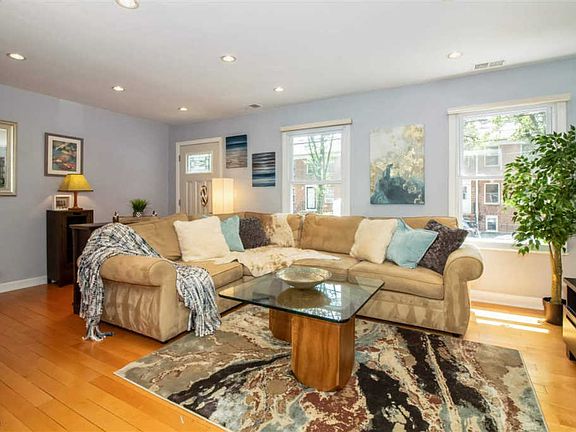 2nd image of 358 1st St