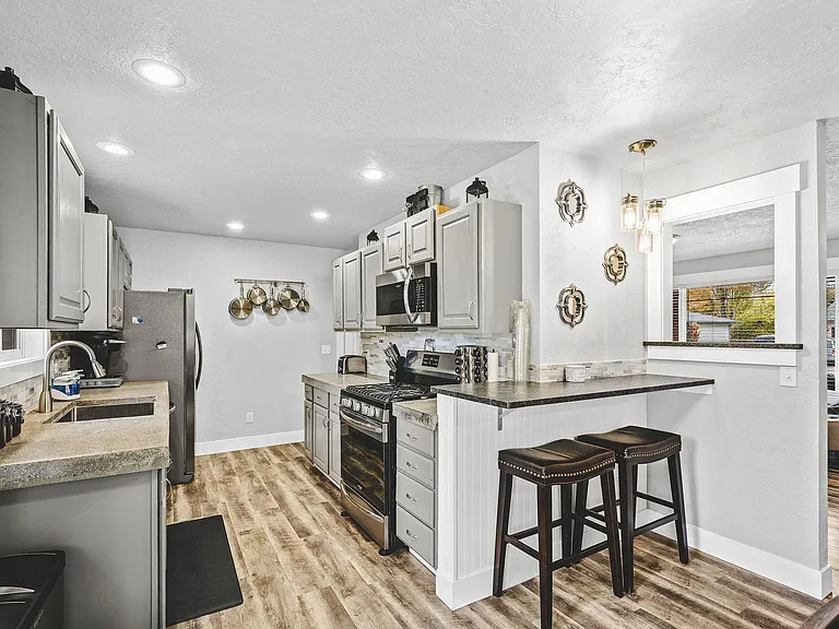 11168 N Bartlett Ave — Photo 10