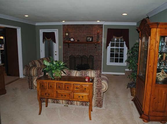 5th image of 2585 Stone Briar Dr