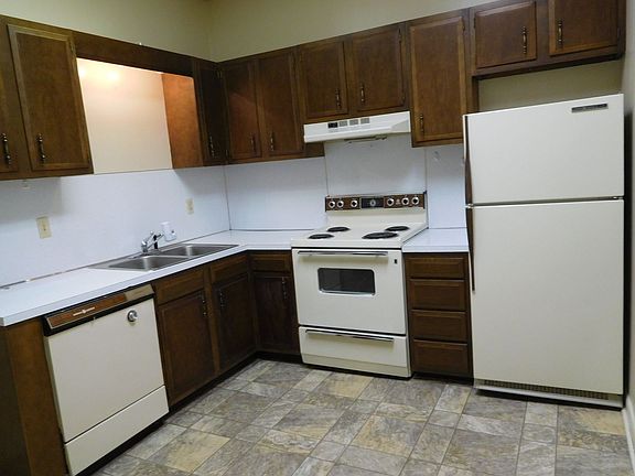 4th image of 140 Snider Ave APT 9
