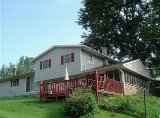 10 Seneca Trl, Malvern, OH 44644