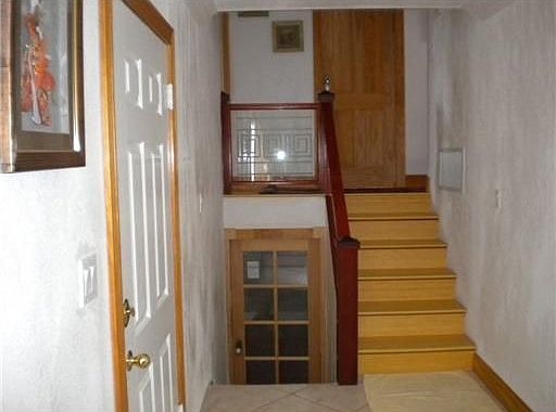 2nd image of 20340 NE 12th Ct