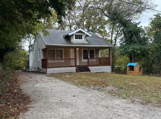 2809 NE Walnut Rd, Kansas City, MO 64117