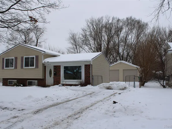 28510 Halecreek St, Romulus, MI 48174