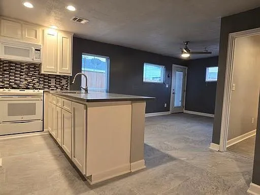 3309 Sunbeam St — Photo 32