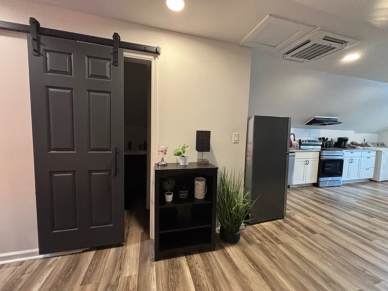 2511 McNeill Cir #2 — Photo 9