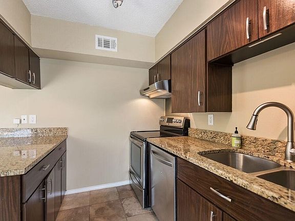 5th image of 4524 Amesbury Dr APT C