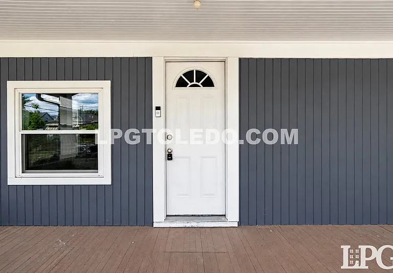 544 Woodsdale Ave — Photo 4