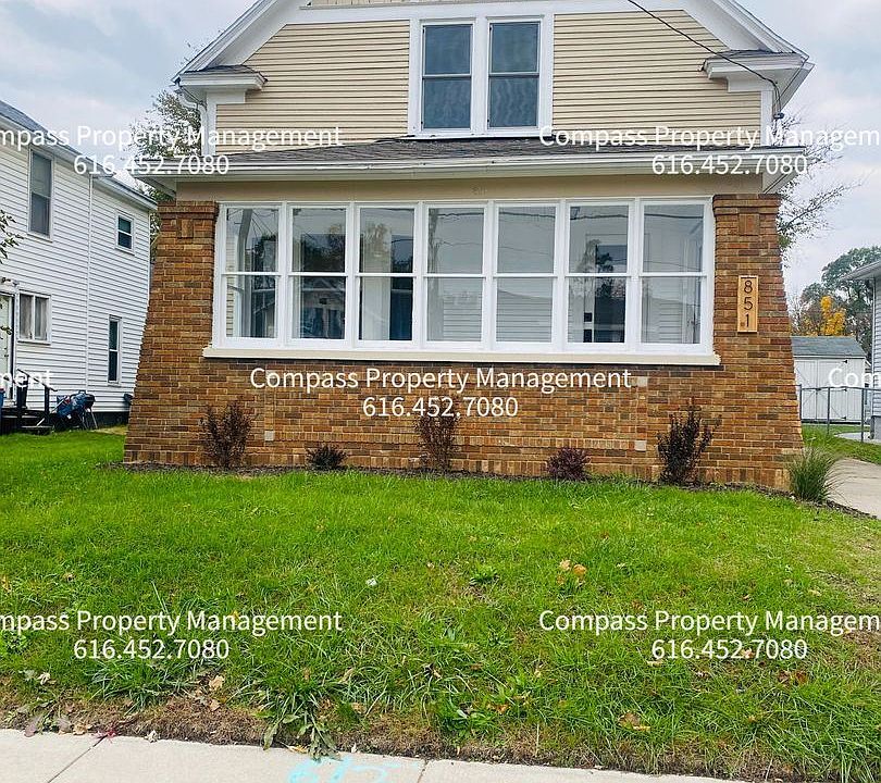 1st image of 851 Oakdale St SE