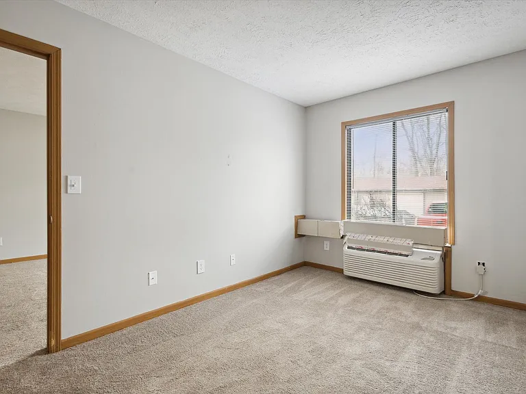 Woodwind Apartments — Photo 9