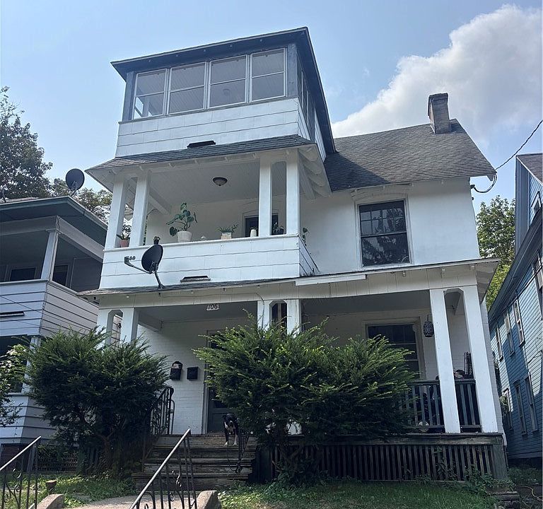 1st image of 106 Bellaire Pl