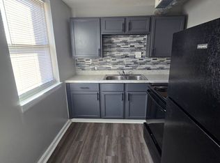 41 Bankers Ln APT D, Indianapolis, IN 46201
