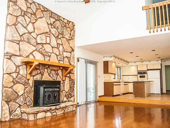 4th image of 228 Quail Hill Dr