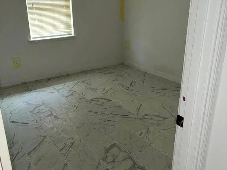 1918 Hampton St — Photo 21