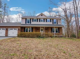 6585 James Lee Dr, Hughesville, MD 20637
