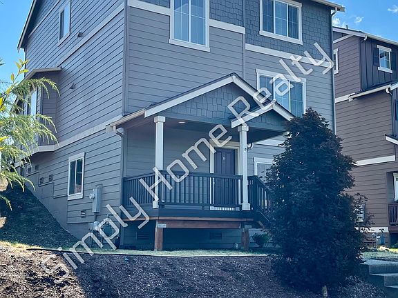 2nd image of 6733 Birdseye Ave NE