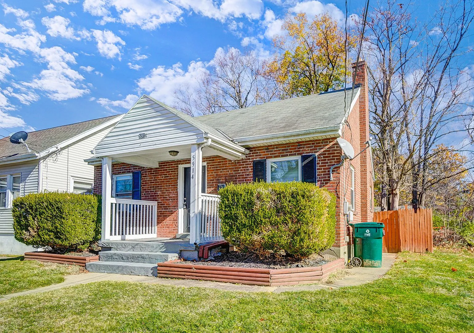 Two Bedroom House in Cincinnati!! — Photo 2