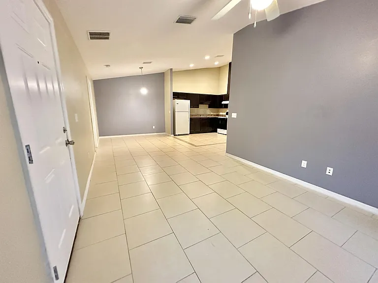 1013 King St — Photo 8