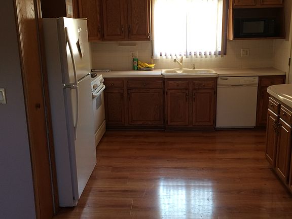 2nd image of 18353 Alvaro Ave
