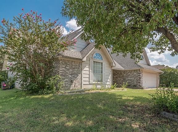 2nd image of 3515 Meadowview Dr