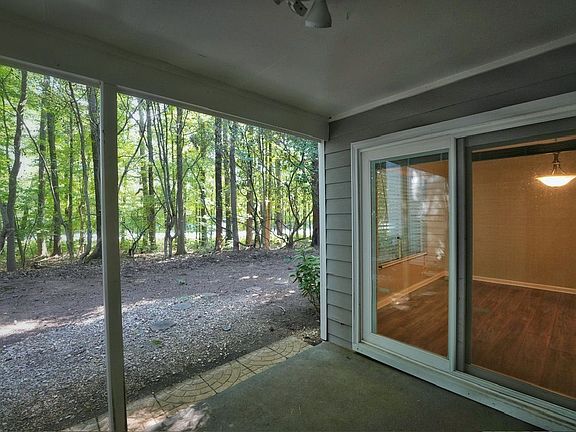 4th image of 37 Rumson Ct SE #37