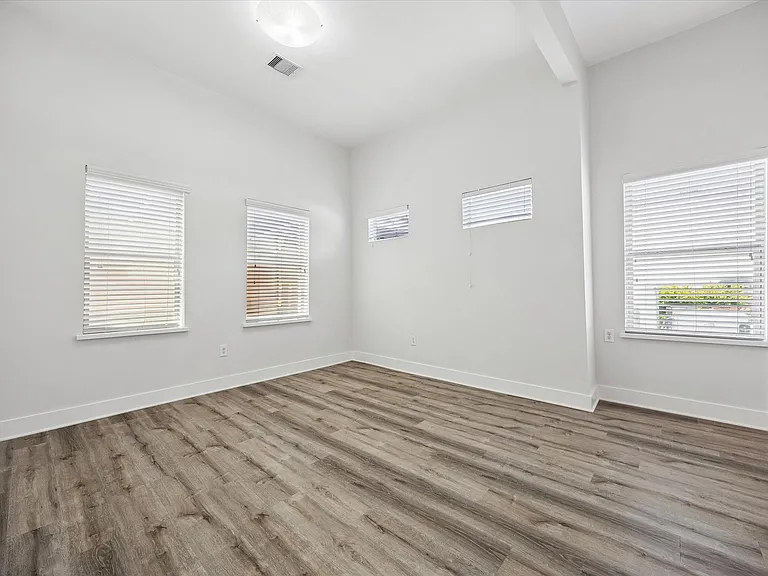 2316 Hopkins St #2 — Photo 7