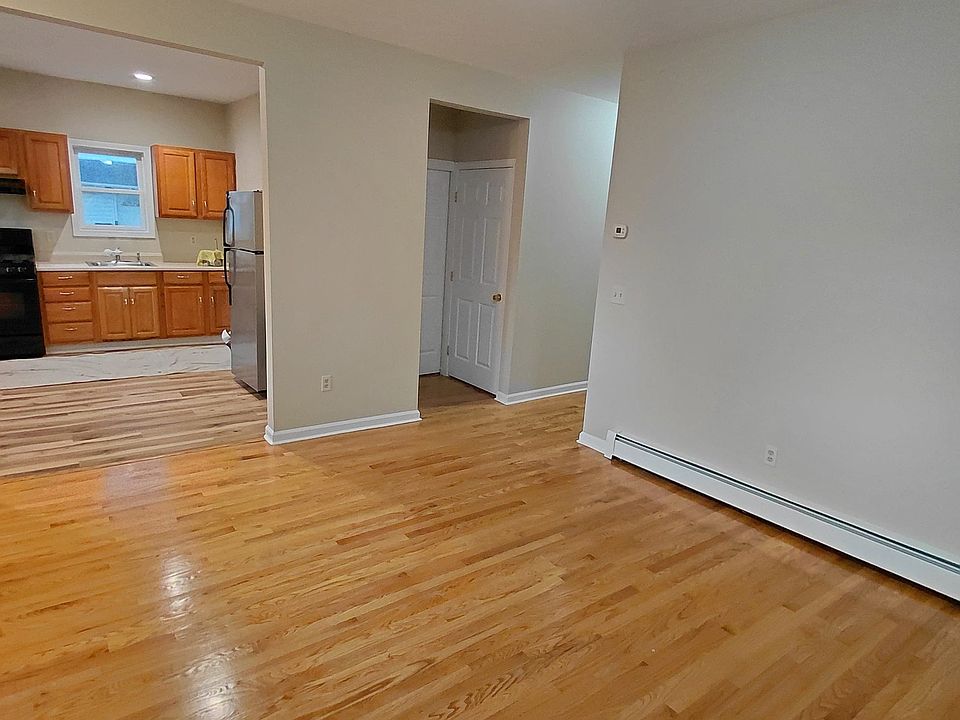 1st image of 99 Garfield Ave #1