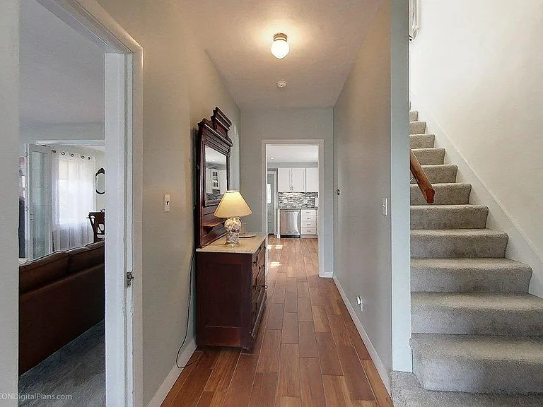 16 Robinson St — Photo 5