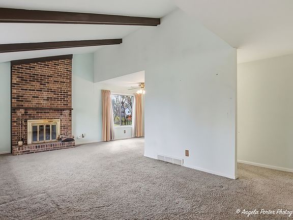 3rd image of 4911 W Bromley Dr