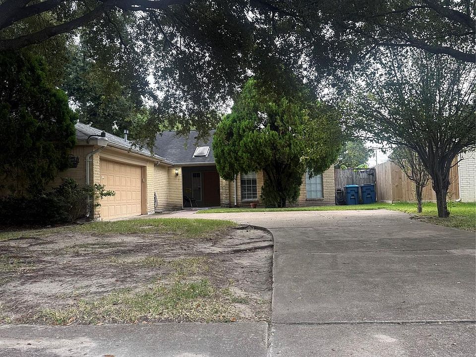 1st image of 8222 Ridge Forest Dr