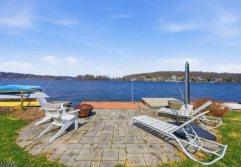 23 Edgemere Ave — Photo 33