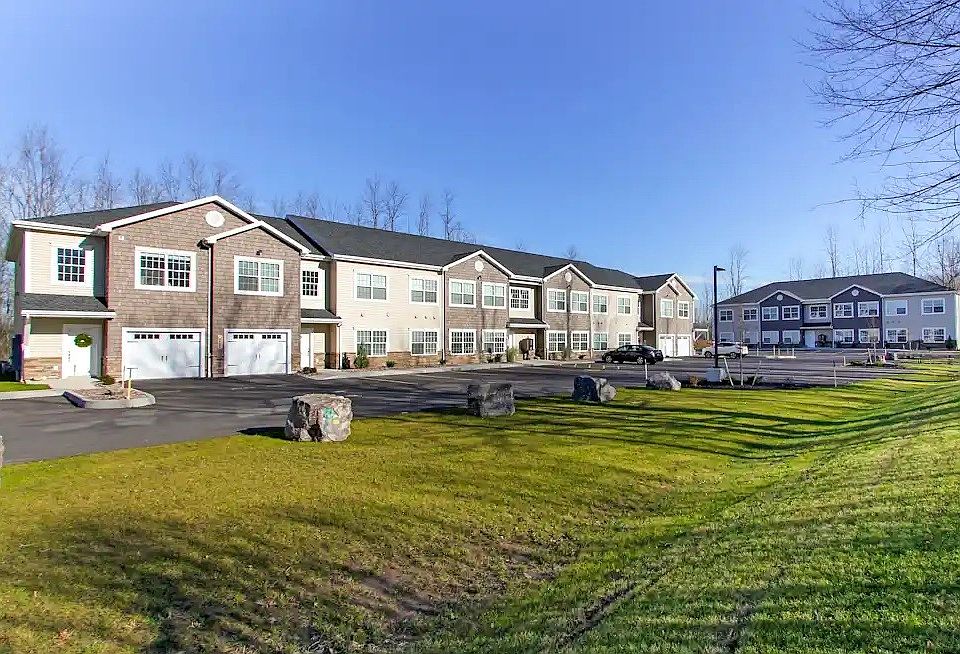 1st image of 1955 Grand Island Blvd #102